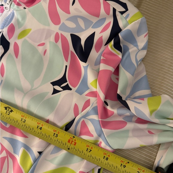 🍀 3 items for $30 🍀Tommy Bahama Multicolor quarter zip Golf Shirt - Picture 4 of 4